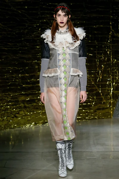 Look 36